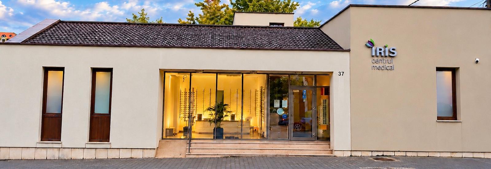 Clădirea Centrului Medical Iris din Zalău